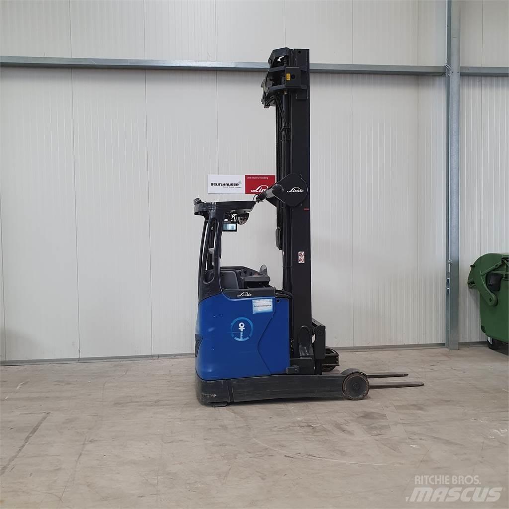 Linde R16HD Reach trucks