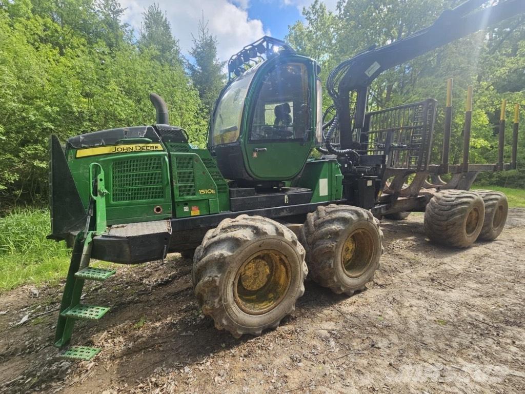 John Deere 1510 E Forwarders