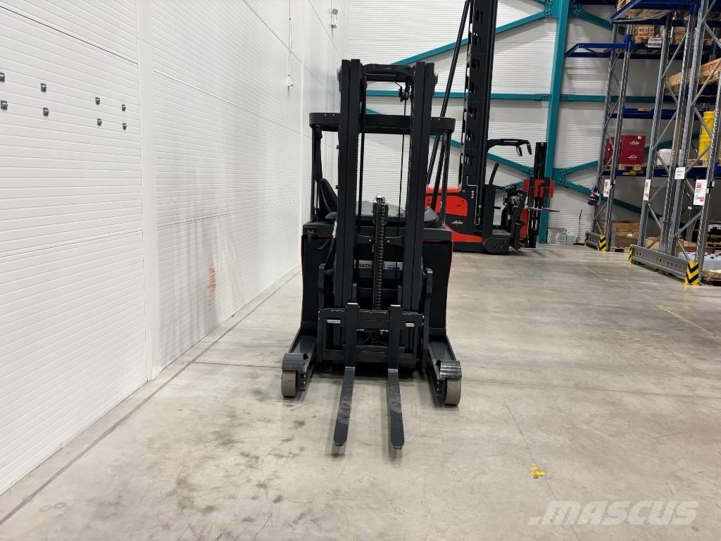 Linde R 10 Reach trucks