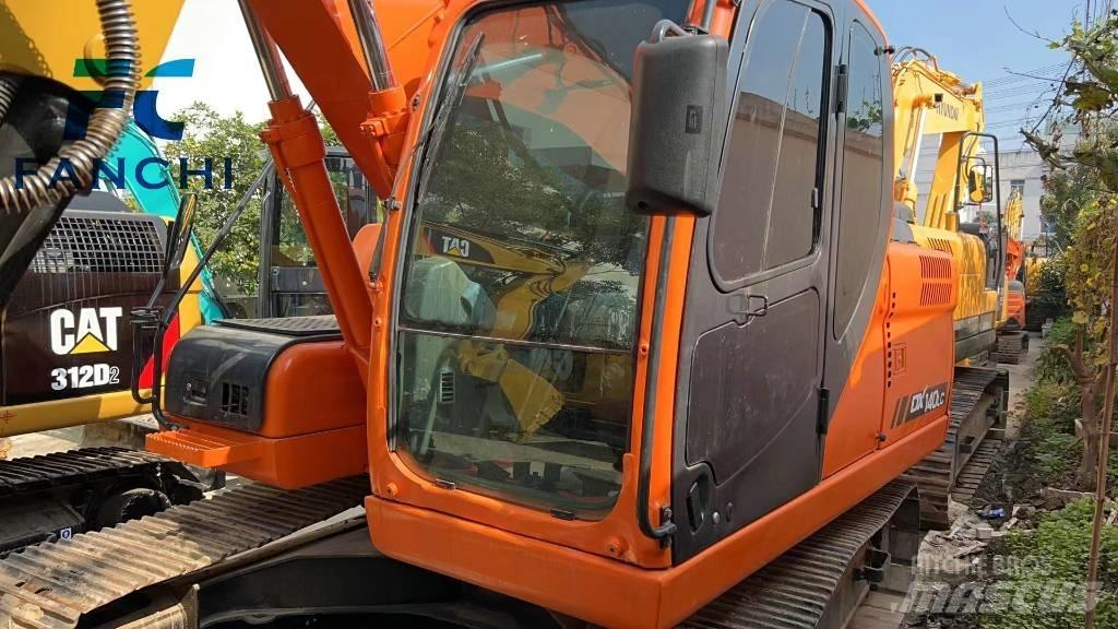 Doosan DX 140 LC Wheeled excavators