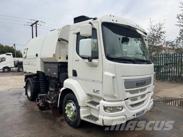 DAF LF 220 Sweeper trucks