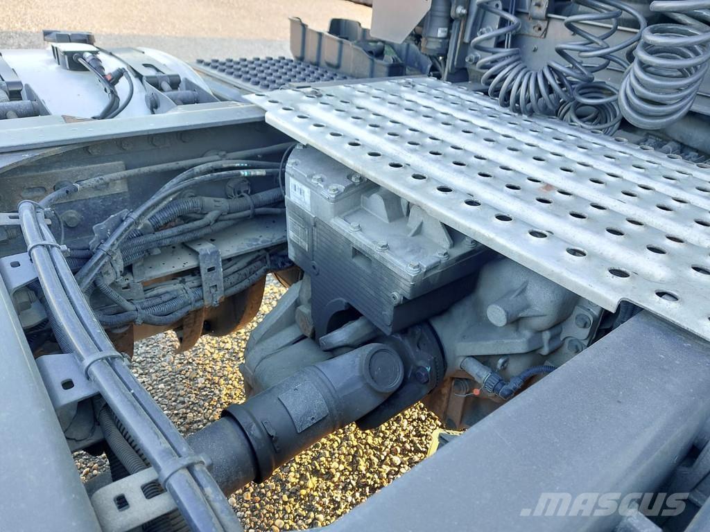 Volvo FH Tractor Units