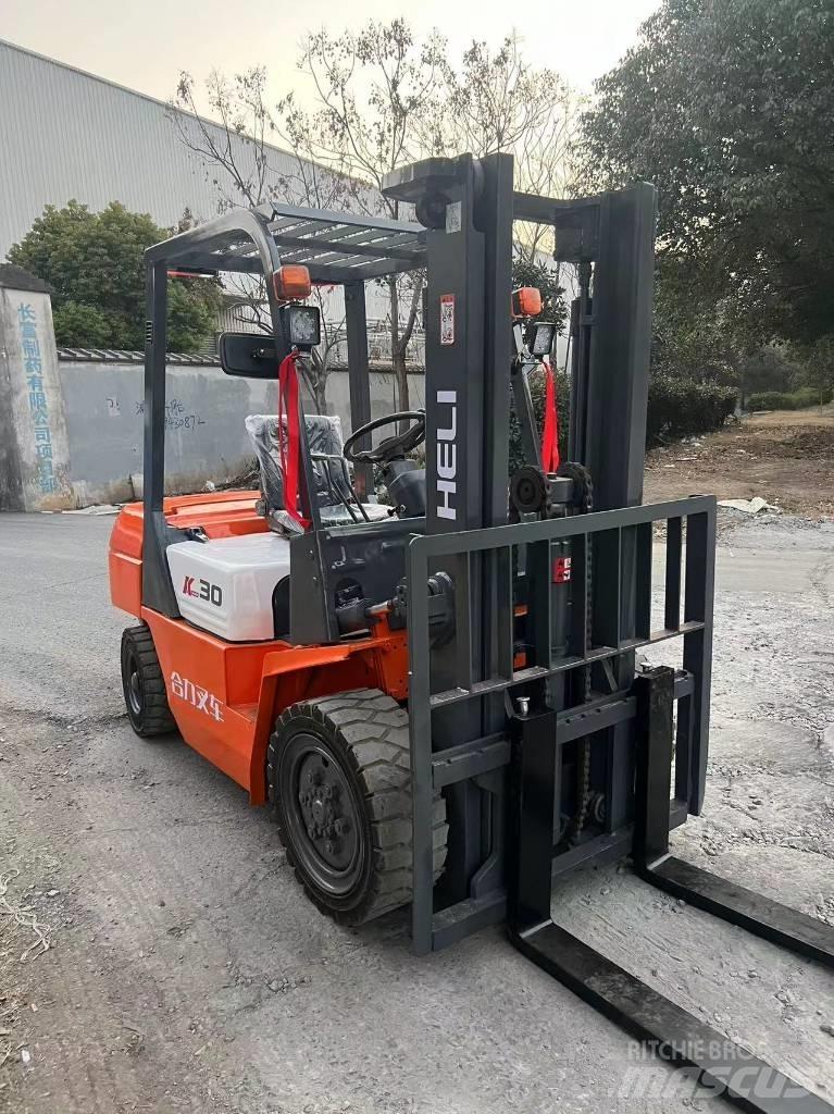Heli FD30 Diesel trucks