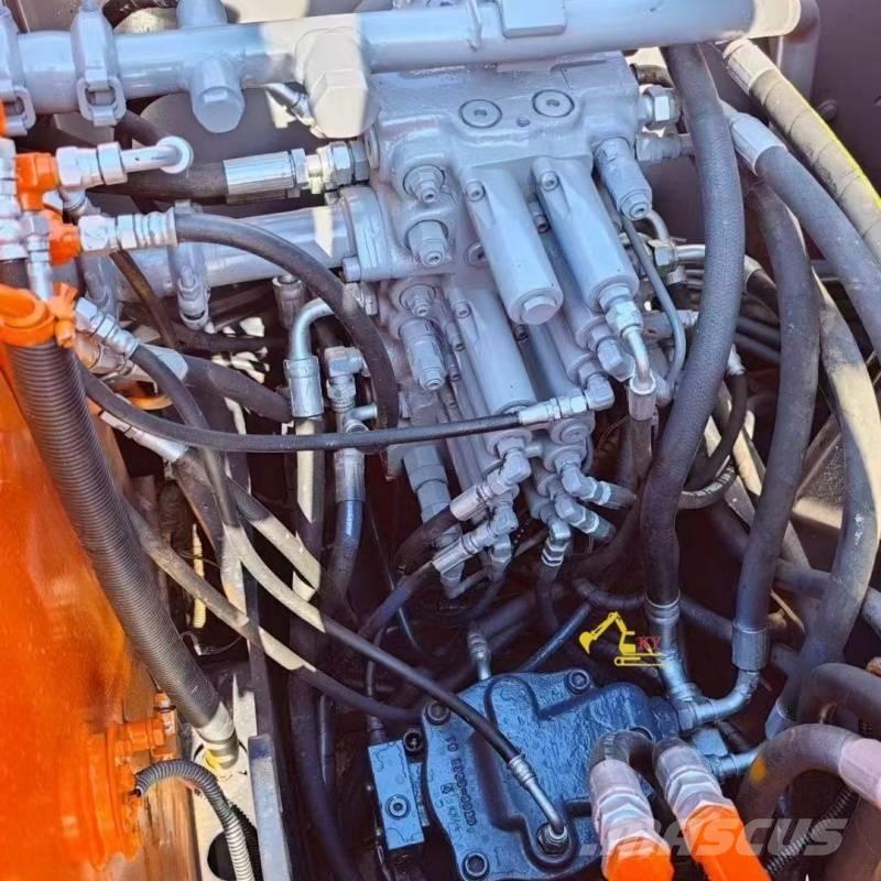 Hitachi 70 Crawler excavators