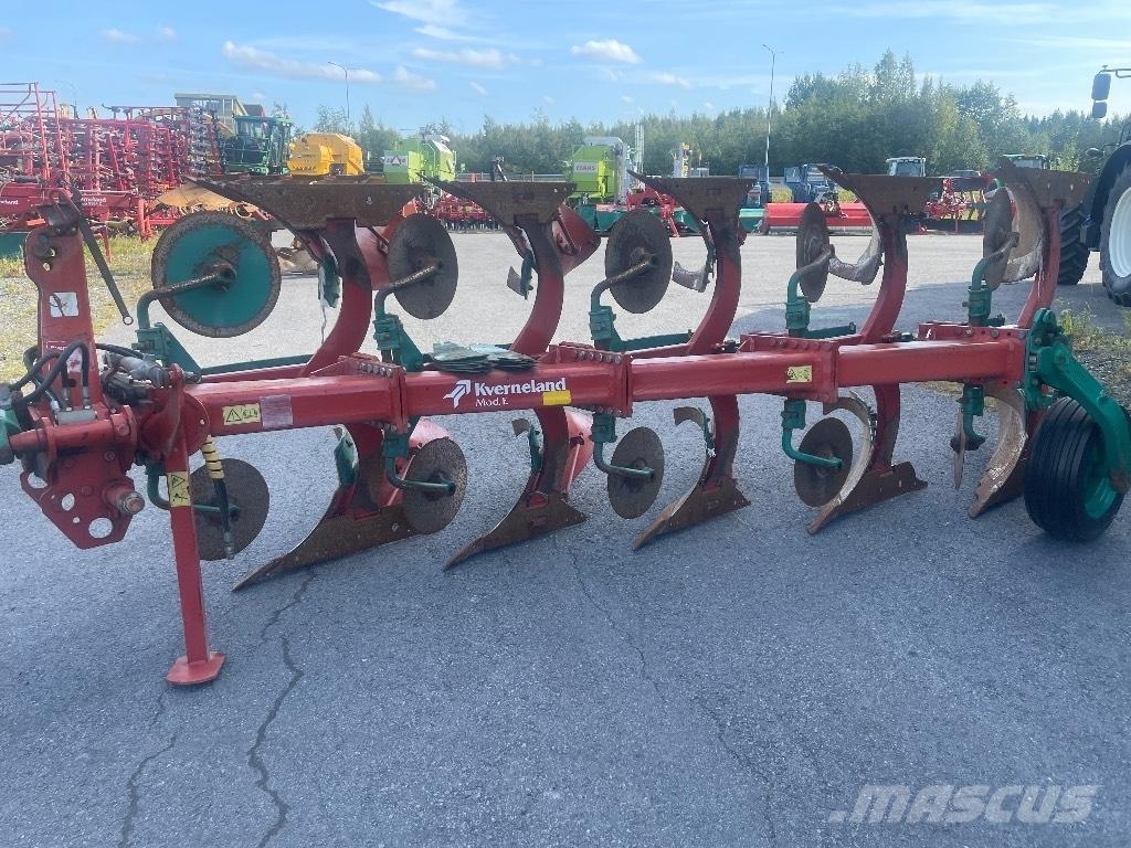 Kverneland E 160-8 Reversible ploughs