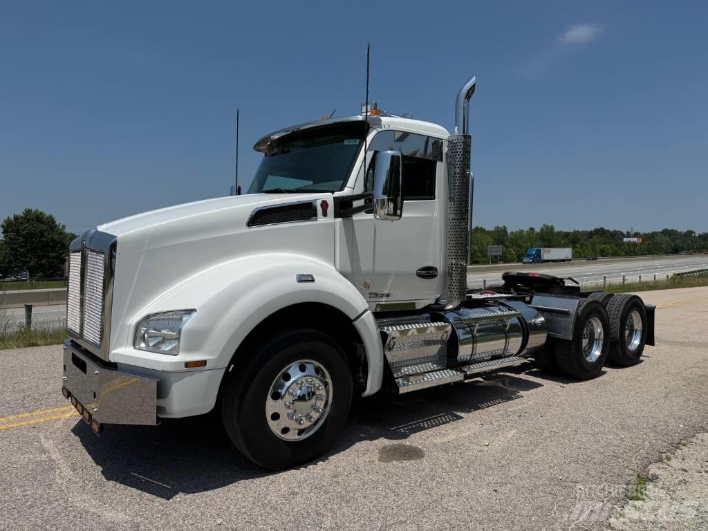 Kenworth T 880 Tractor Units