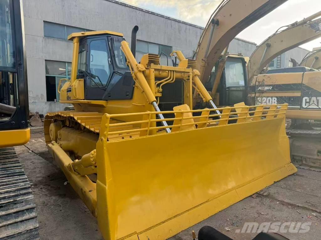 Komatsu D 65 PX-12 Crawler dozers