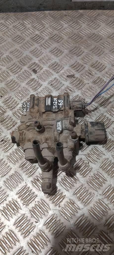 Scania 94 D.  1383955 Brakes
