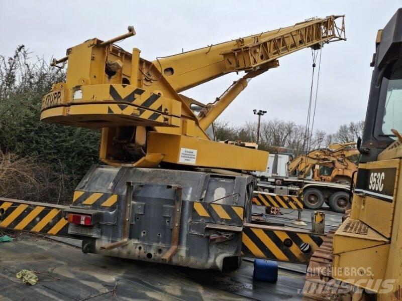 Krupp KMK 3040 All terrain cranes