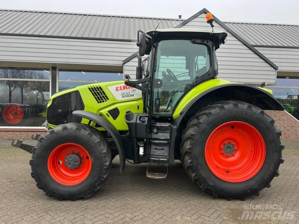 CLAAS Axion 800 Cis Tractors