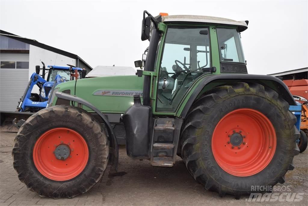 Fendt 716 Vario Tractors