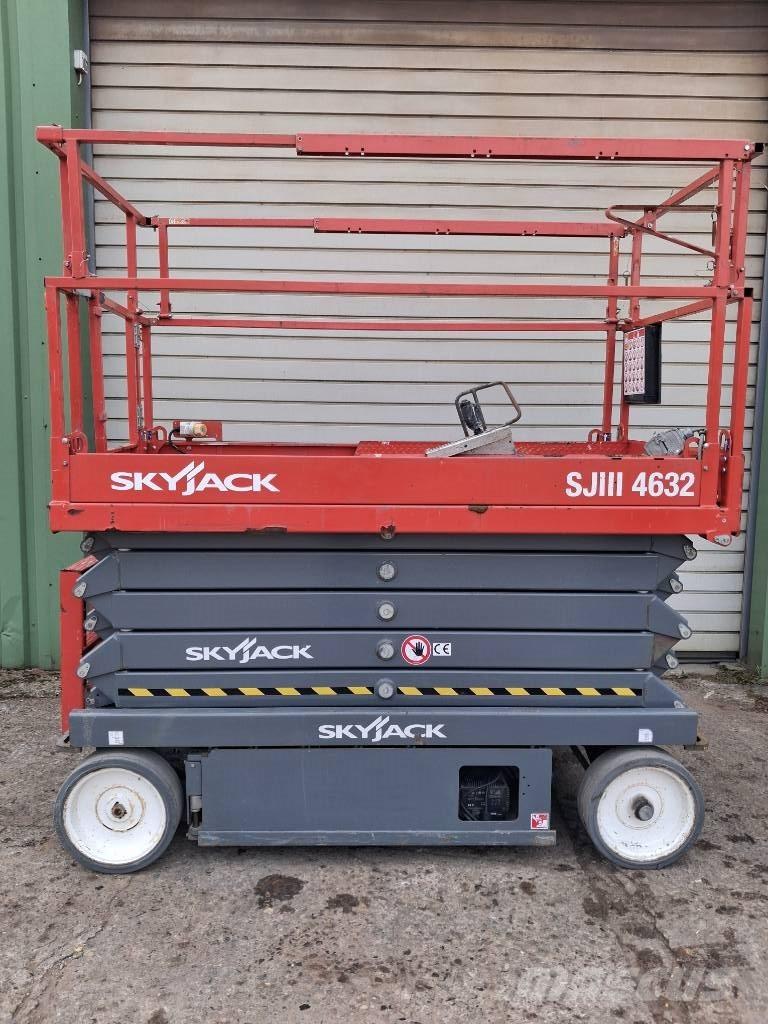 SkyJack SJ III 4632 Scissor lifts