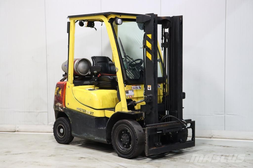 Hyster H2.5XT LPG trucks