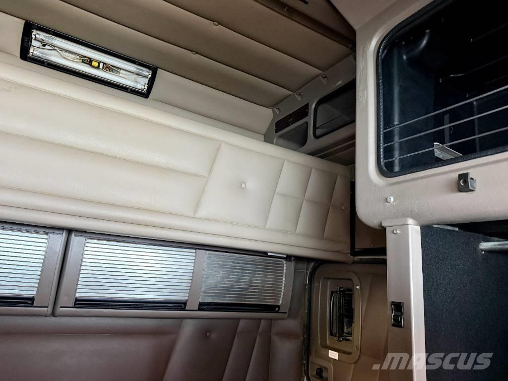 Peterbilt 379 Tractor Units