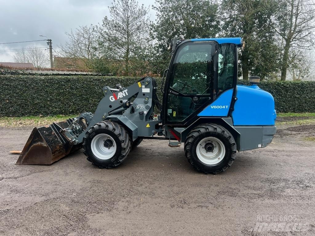 GiANT V 6004 T Multi purpose loaders