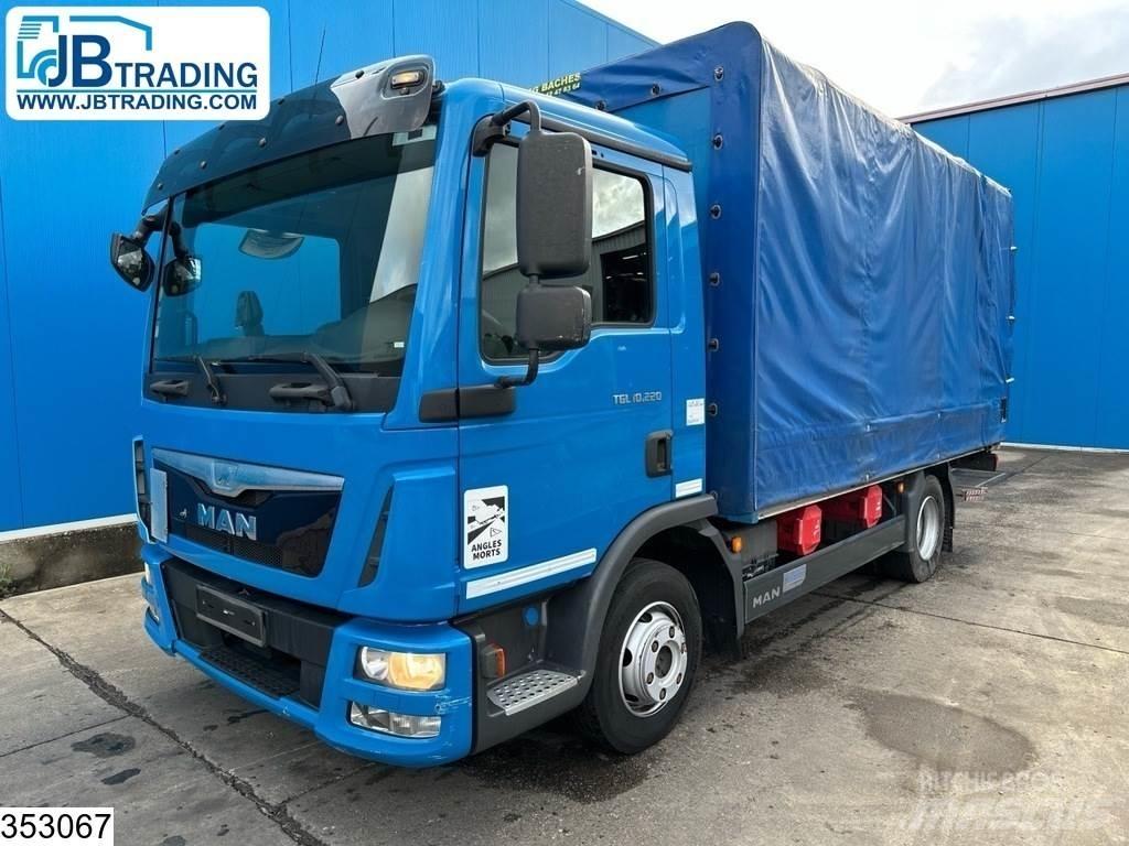 MAN TGL 10 220 Curtainsider trucks