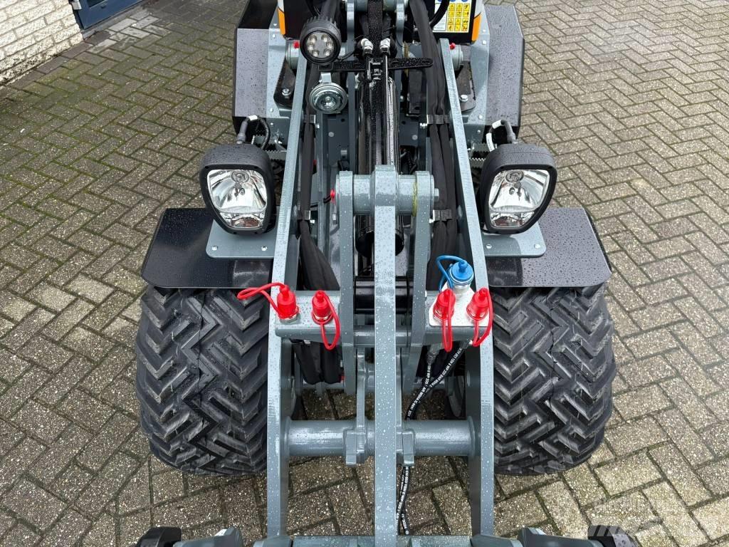 Giant G1500 Xtra Mini loaders