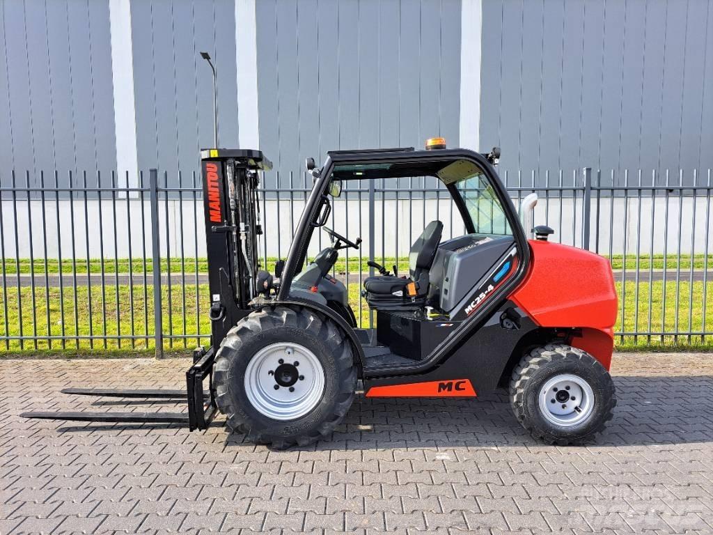 Manitou MC 25-4 Diesel trucks