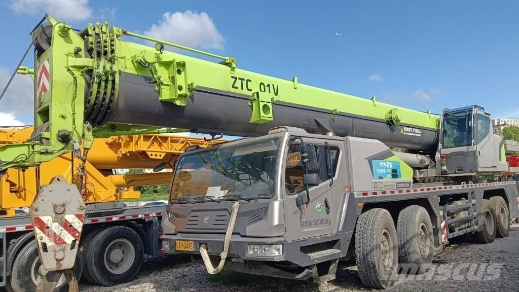 Zoomlion ZTC800 All terrain cranes