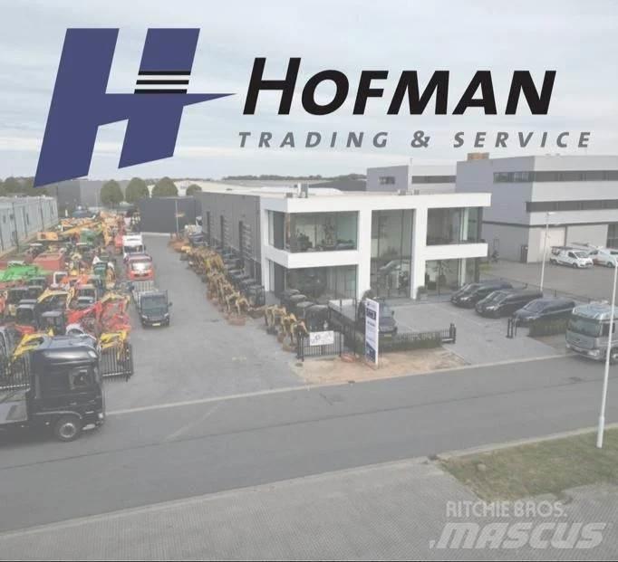 BT LWE180 Pedestrian stacker