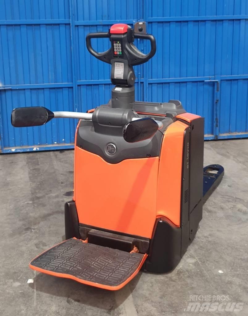 BT LPE 200 Low lifter with platform