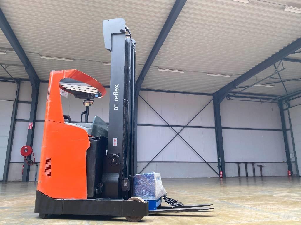 Toyota RRE140H Reach trucks