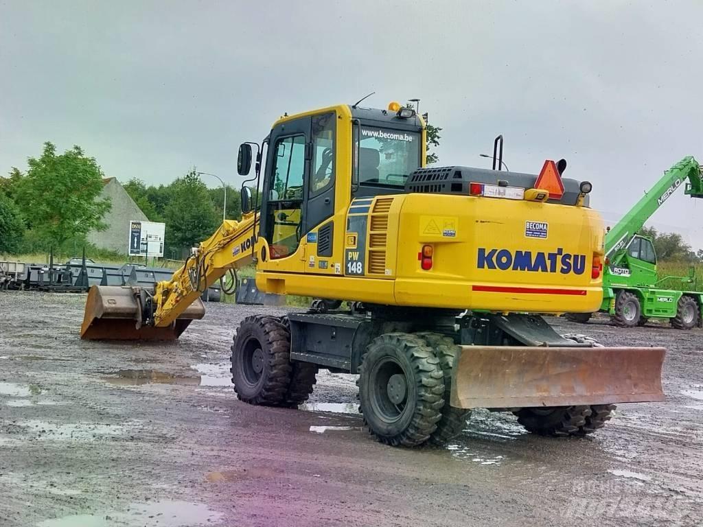Komatsu PW 148-8 Wheeled excavators
