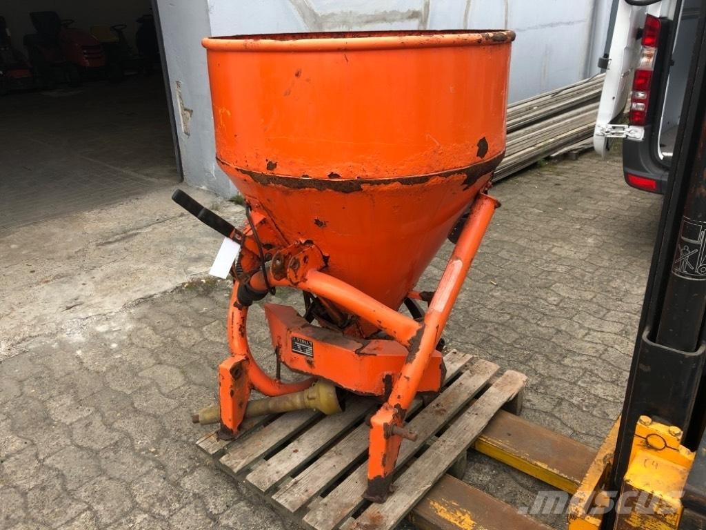 Stoll KSZ 35 Compact tractor attachments