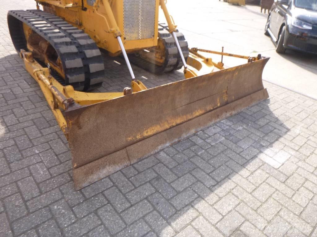 Mitsubishi BD2 F Crawler dozers