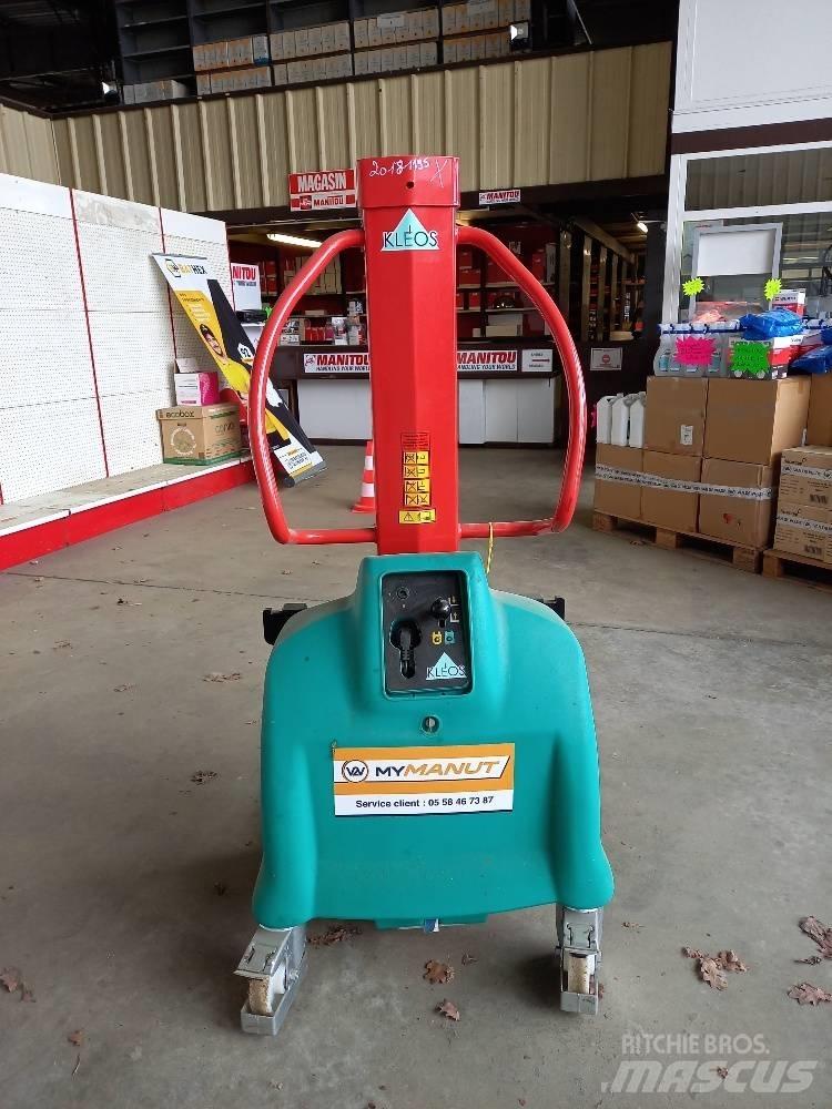 Manitou EB500 Pedestrian stacker
