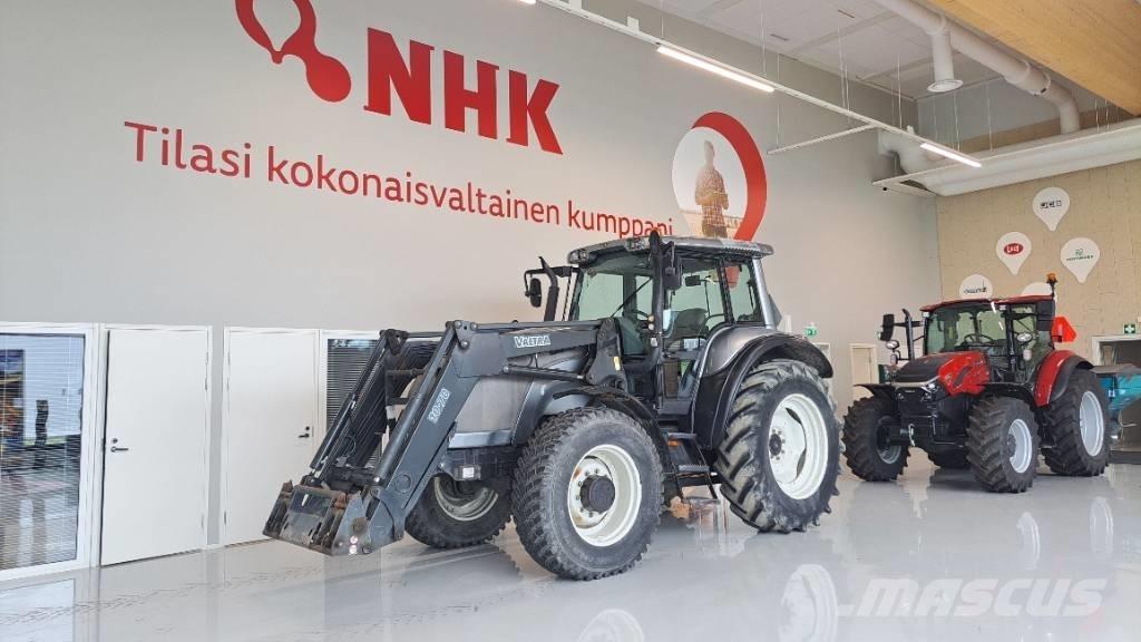 Valtra M 130 Tractors