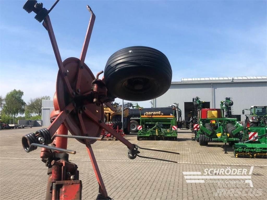 Kuhn GF 5000 MHA Rakes and tedders