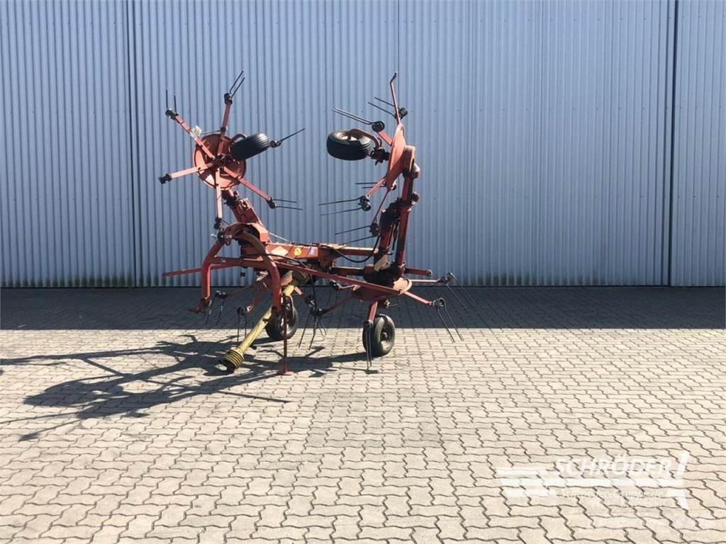 Kuhn GF 5000 MHA Rakes and tedders