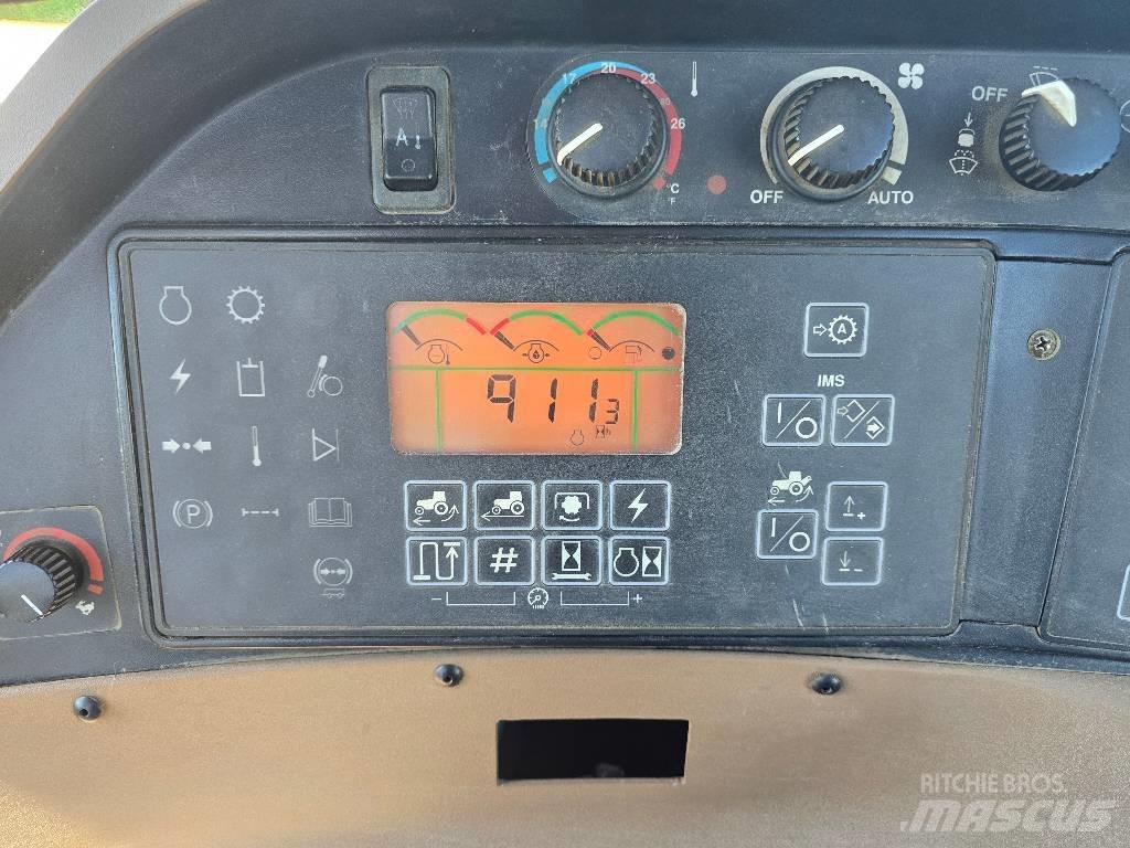 John Deere 8320 Tractors