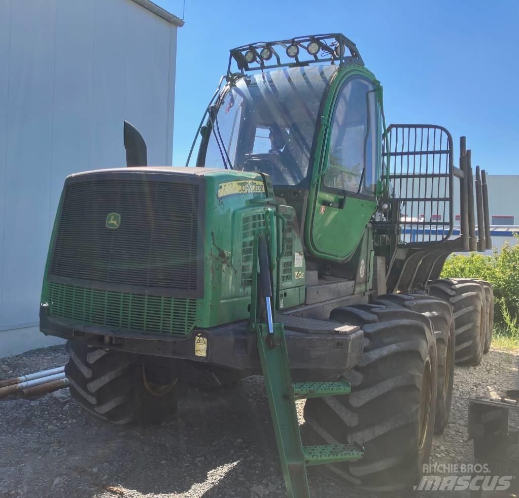 John Deere 1110 E Forwarders