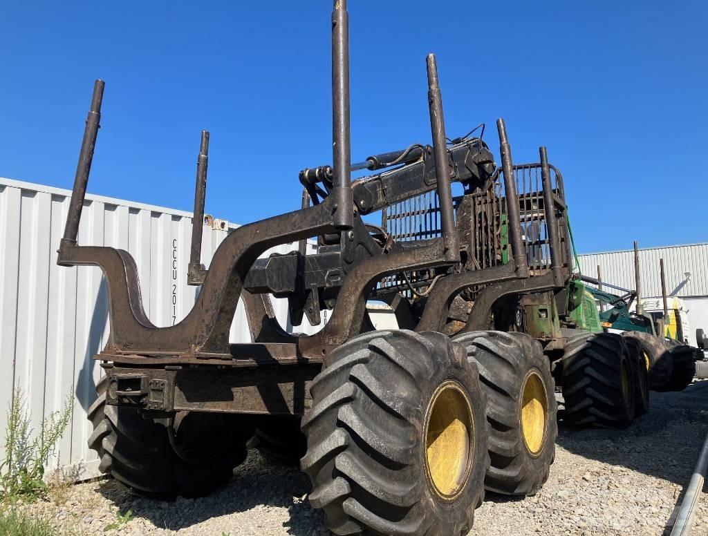 John Deere 1110 E Forwarders