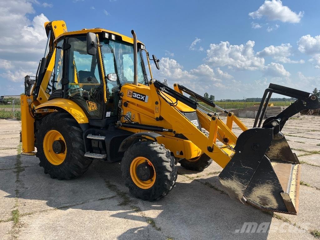 JCB 3 CX Backhoe loaders