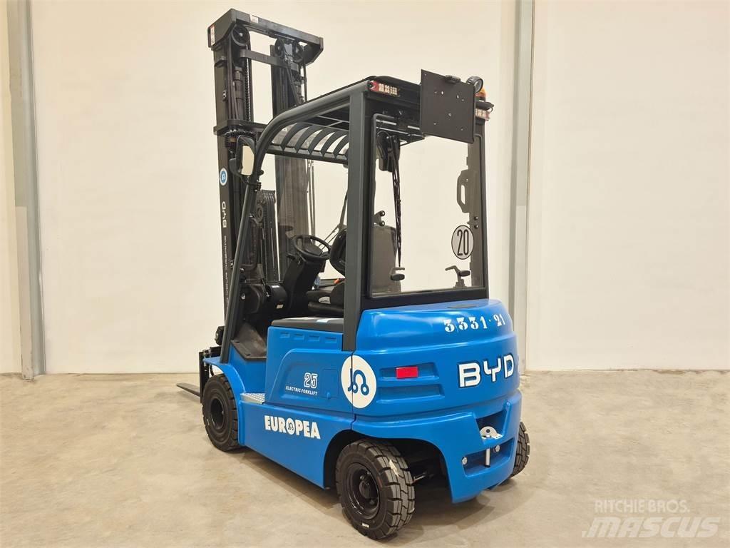  SEF25B Electric forklift trucks
