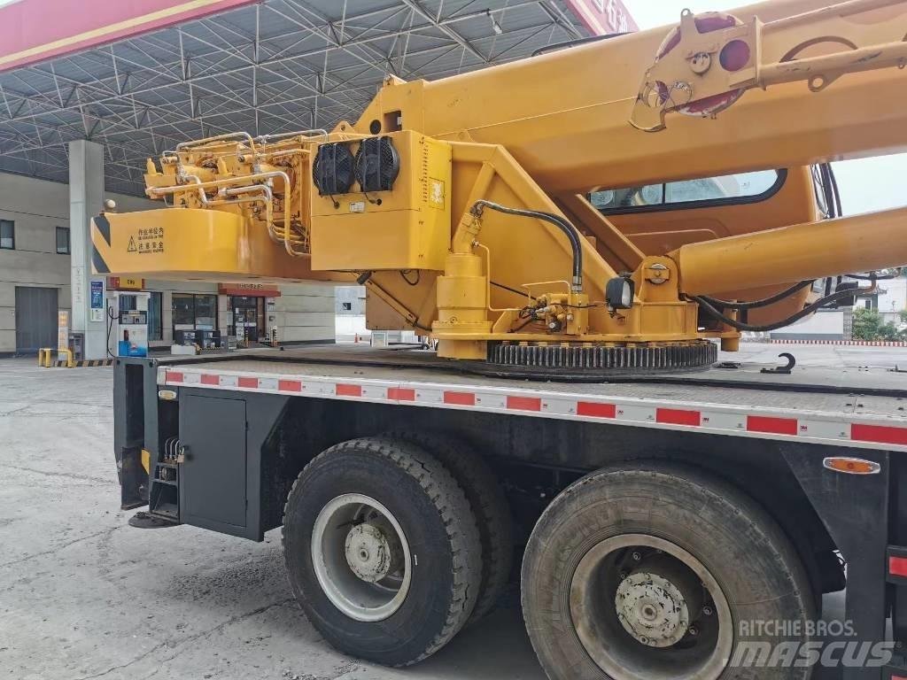XCMG QY 25 K5-I All terrain cranes