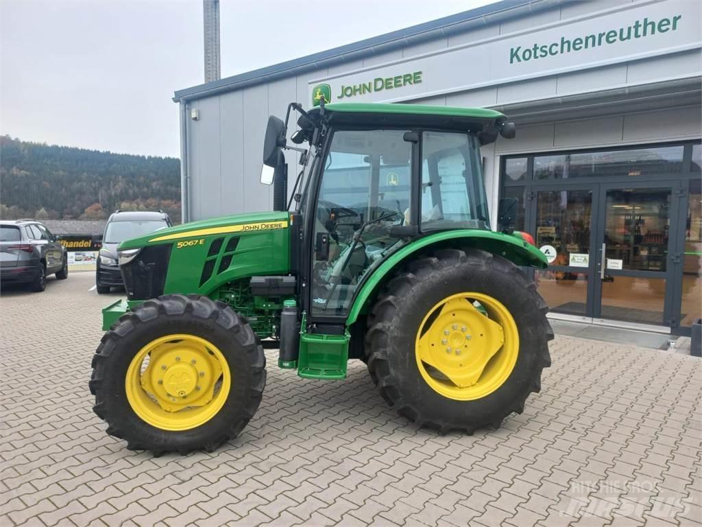John Deere 5067E Tractors