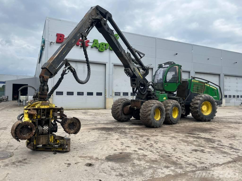 John Deere 1470E Harvesters