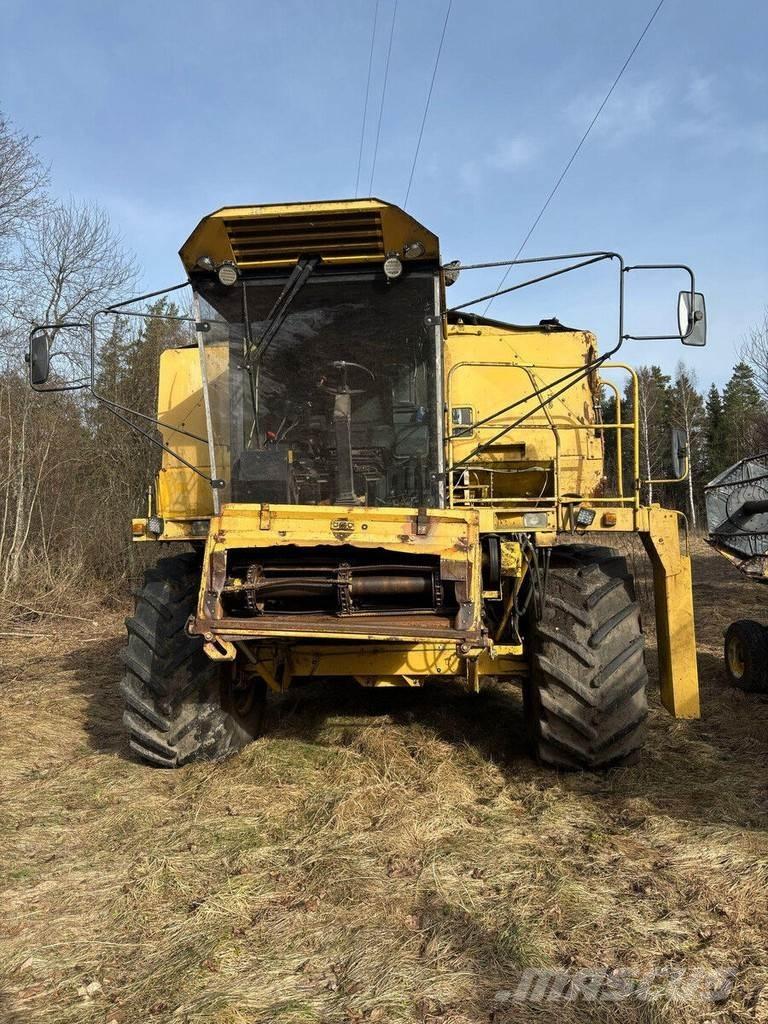 New Holland TX 36 Combine harvesters