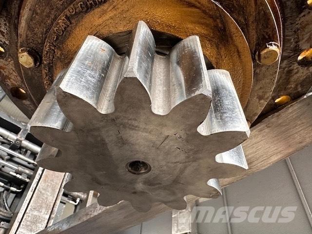 CAT 325 C Swing gear Transmission