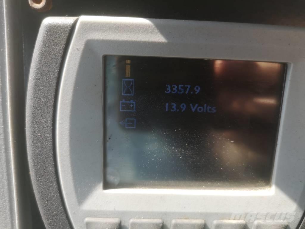 JCB 100 C Midi excavators  7t - 12t