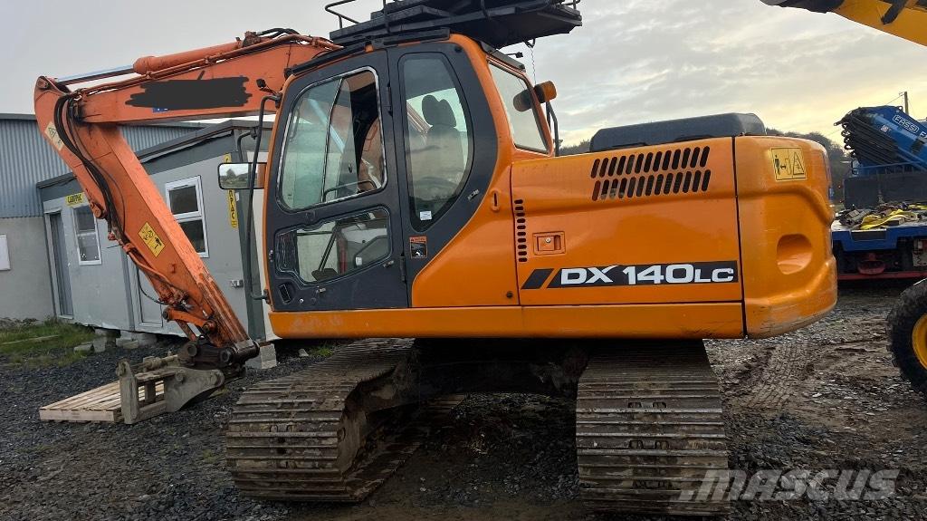 Doosan DX 140 Crawler excavators