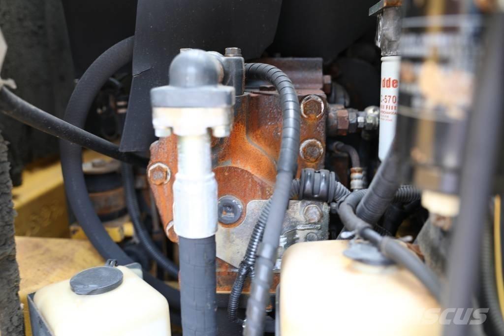 Komatsu PC 128 US Midi excavators  7t - 12t