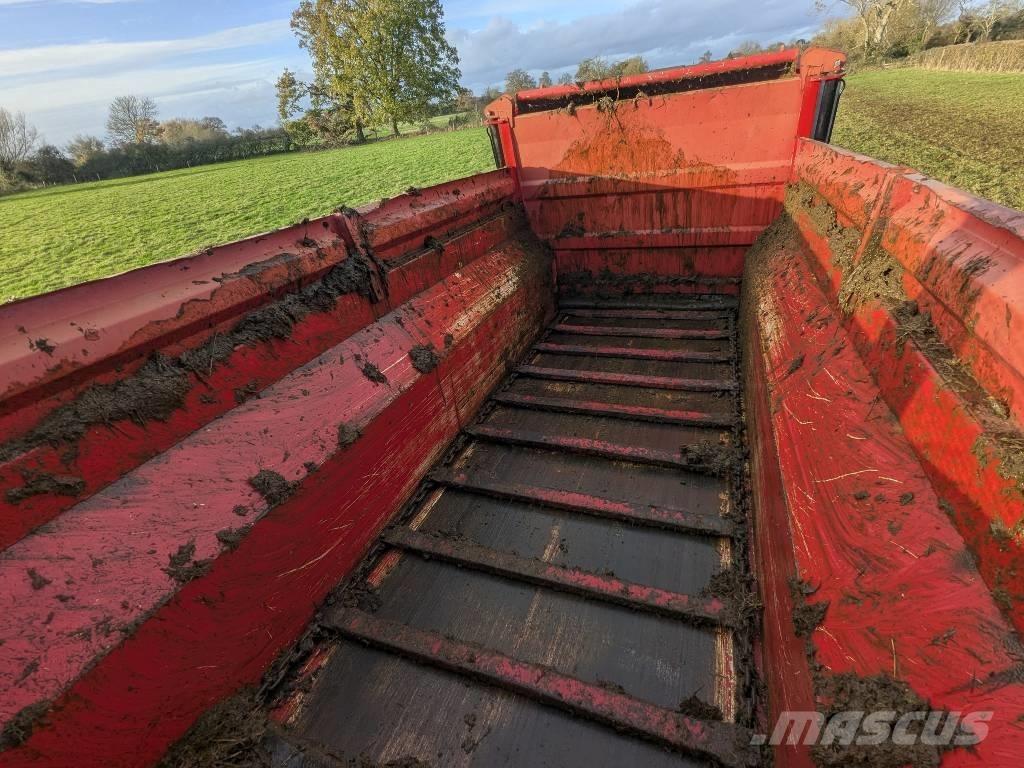 TEAGLE Titan 10 Manure spreaders