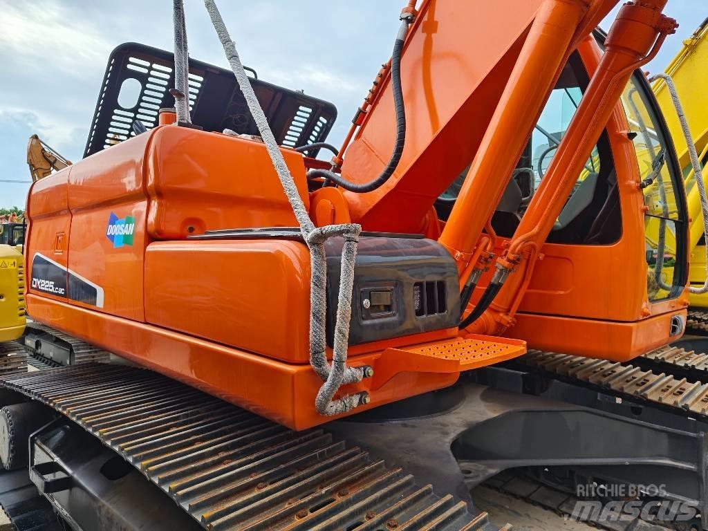 Doosan DX 225 LC Crawler excavators