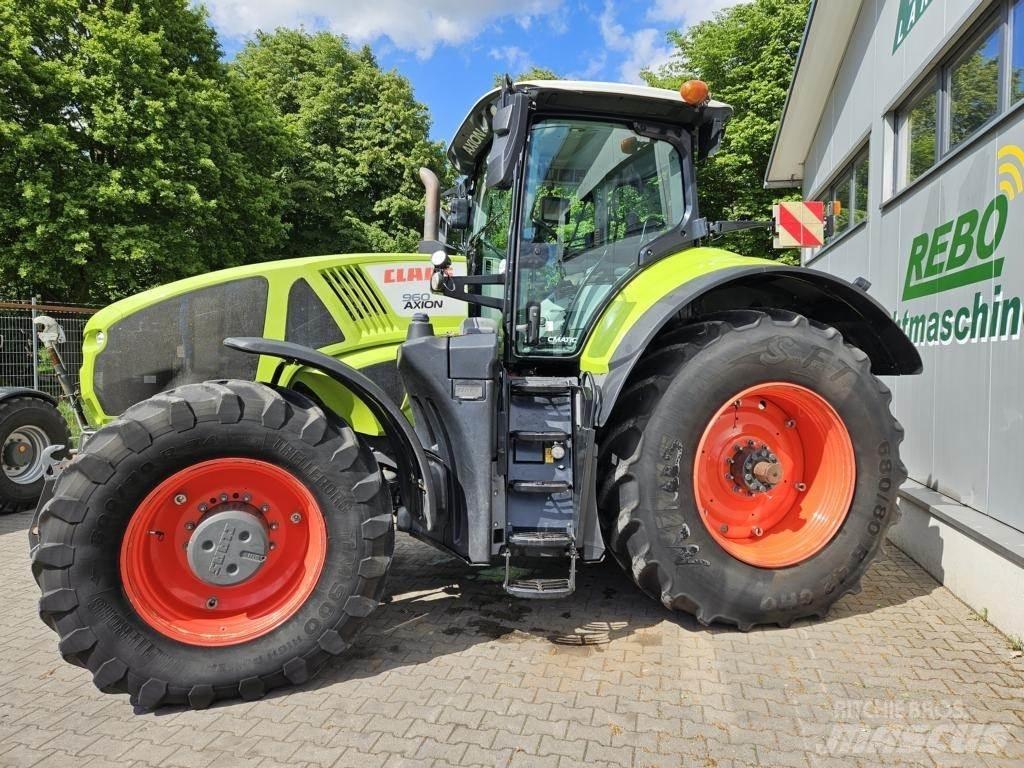 CLAAS AXION 960 Tractors