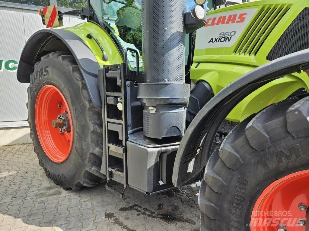 CLAAS AXION 960 Tractors